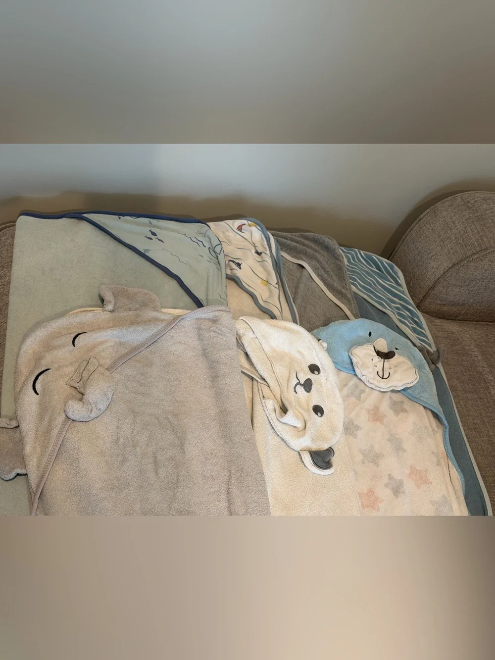 Bundle of 8 Toddler Hooded Towels